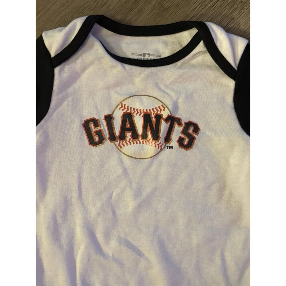 NWOT‎ Baby unisex boy or Girl Giants baseball onesie 3/6 months